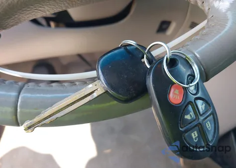 2005 Toyota Sienna Xle from USA, damaged, VIN 5TDZA22C75S250265